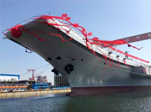 良時人與航母建造者同歡樂——世界頭條新聞：中國第二艘航空母艦今天下水，全中國人民的驕傲