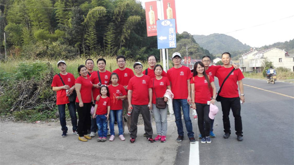 重走良時(shí)路，愛(ài)心在路上